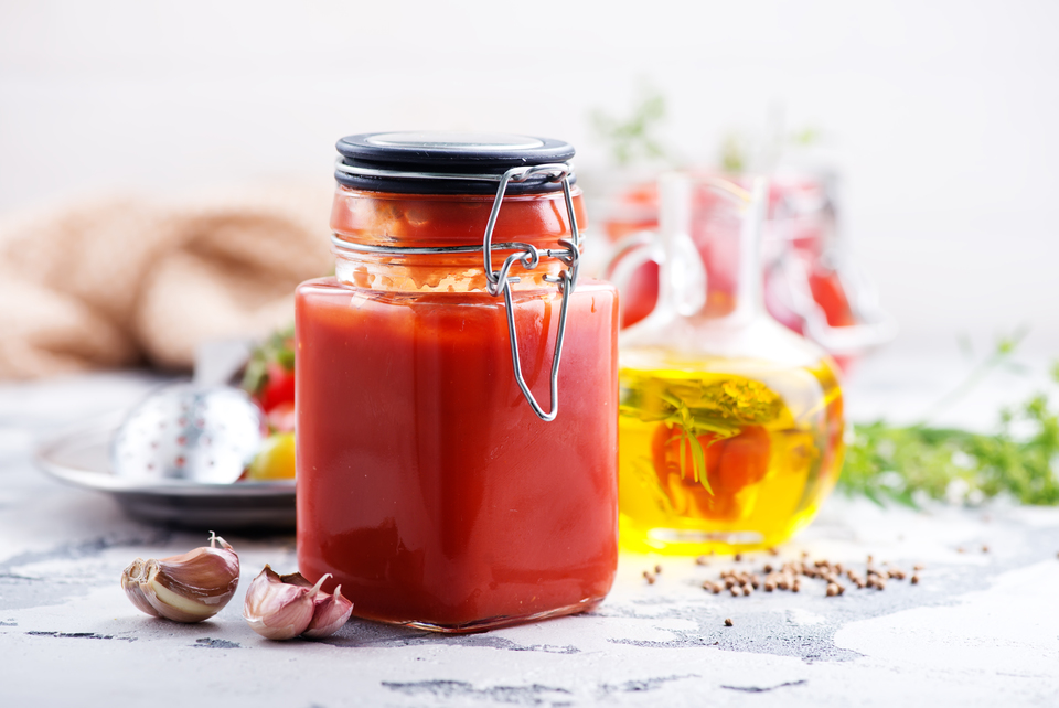 Salsa de tomate cremosa con frutos secos